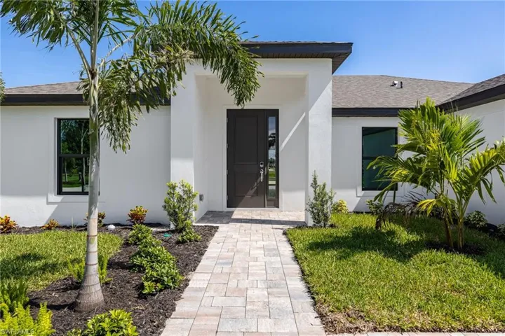 1807 Ne 2nd St, Cape Coral, Florida 33909