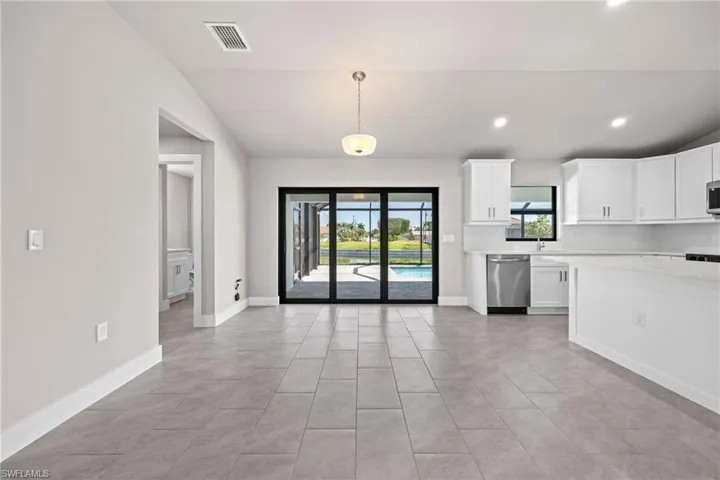 1807 Ne 2nd St, Cape Coral, Florida 33909