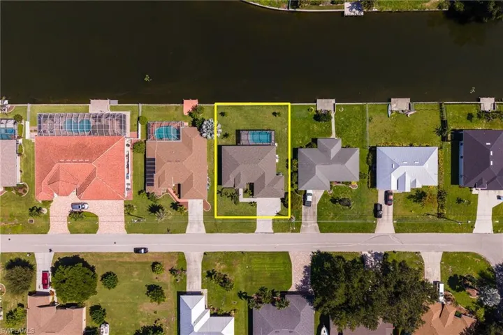1807 Ne 2nd St, Cape Coral, Florida 33909