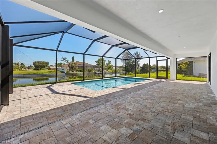 1807 Ne 2nd St, Cape Coral, Florida 33909