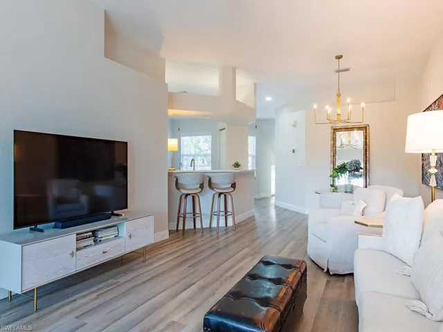 6922 Satinleaf Rd N 202, Naples, Florida 34109