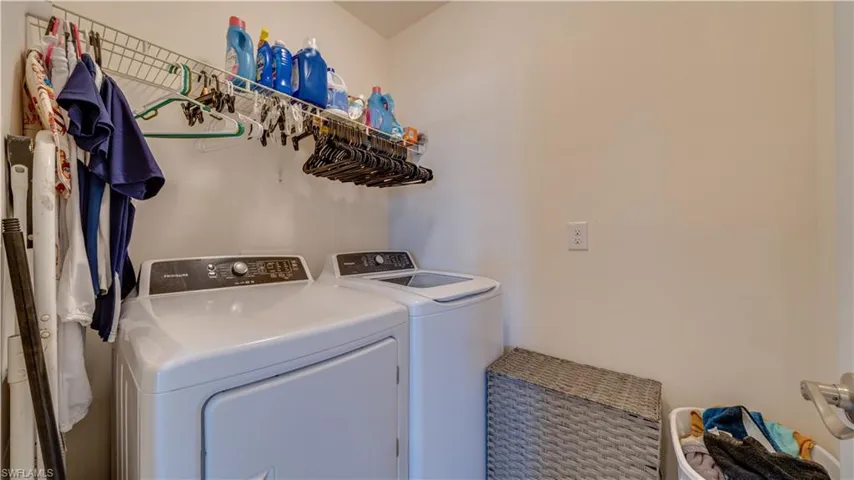 Washroom with washer and dryer