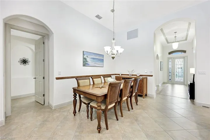 7655 Martino Cir, Naples, Florida 34112