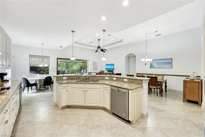 7655 Martino Cir, Naples, Florida 34112