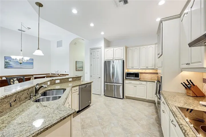 7655 Martino Cir, Naples, Florida 34112