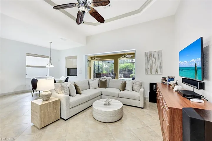 7655 Martino Cir, Naples, Florida 34112