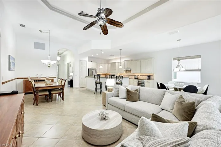 7655 Martino Cir, Naples, Florida 34112