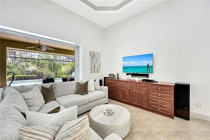 7655 Martino Cir, Naples, Florida 34112