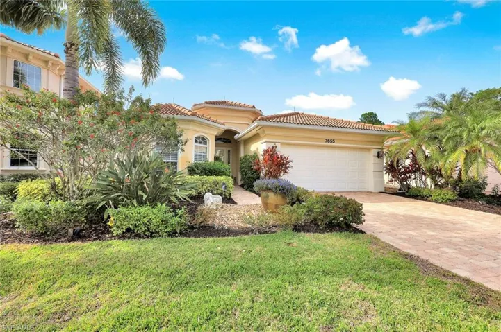 7655 Martino Cir, Naples, Florida 34112