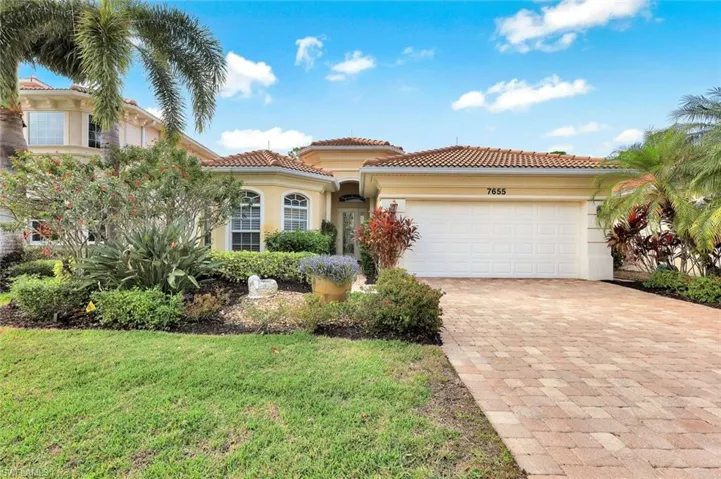 7655 Martino Cir, Naples, Florida 34112