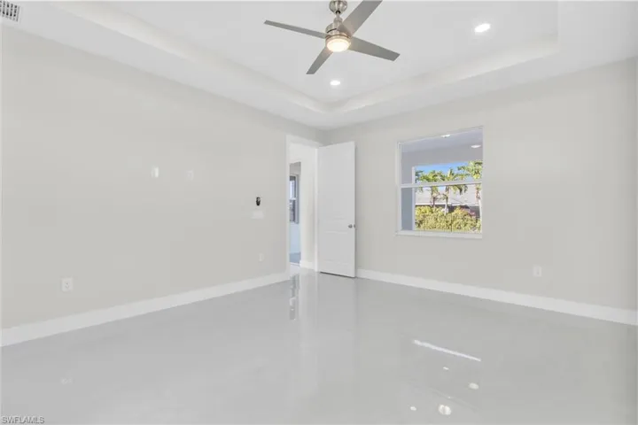 479 NE 4th AVE, CAPE CORAL FL 33909