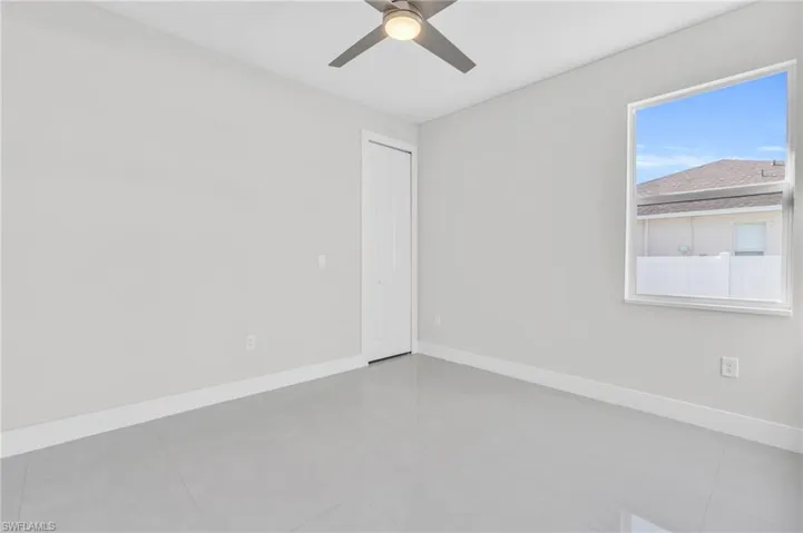 479 NE 4th AVE, CAPE CORAL FL 33909