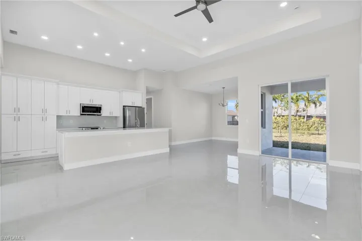 479 NE 4th AVE, CAPE CORAL FL 33909