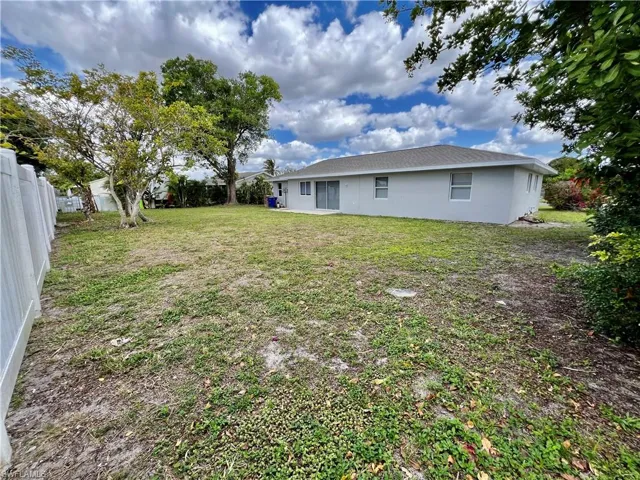 117 Contee Dr, Lehigh Acres Fl 33936