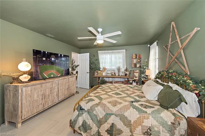 Bedroom with ceiling fan