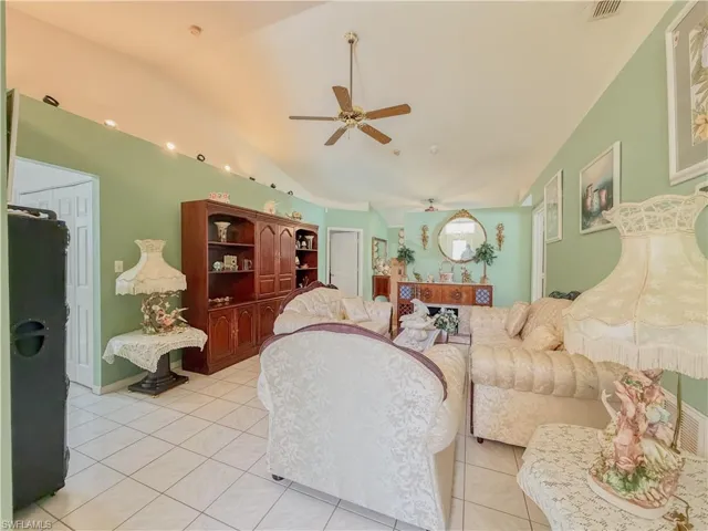 4000 Outer Dr, Naples, Florida 34112