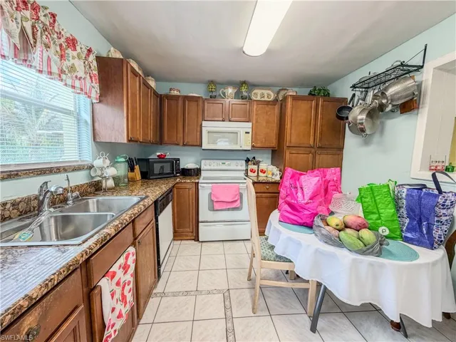 4000 Outer Dr, Naples, Florida 34112
