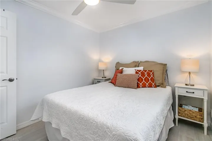 Soft highlights with crown moldings and modern ceiling fan!