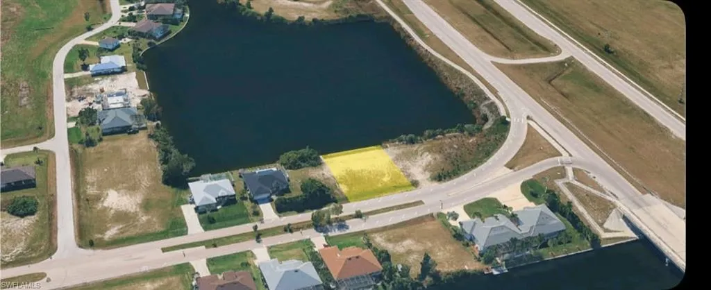 Aerial view of property and surrounding area