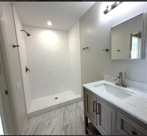 13121  Whitehaven  LN, Fort Myers, FL 33966