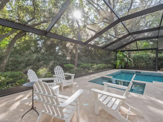 Lanai seating group