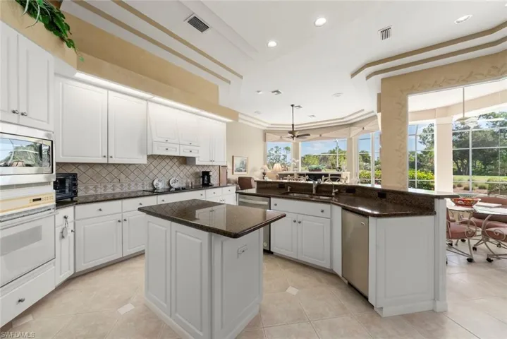 15561 Queensferry Dr, Fort Myers, Florida 33912