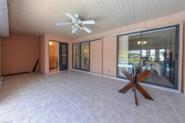 View of patio / terrace with ceiling fan