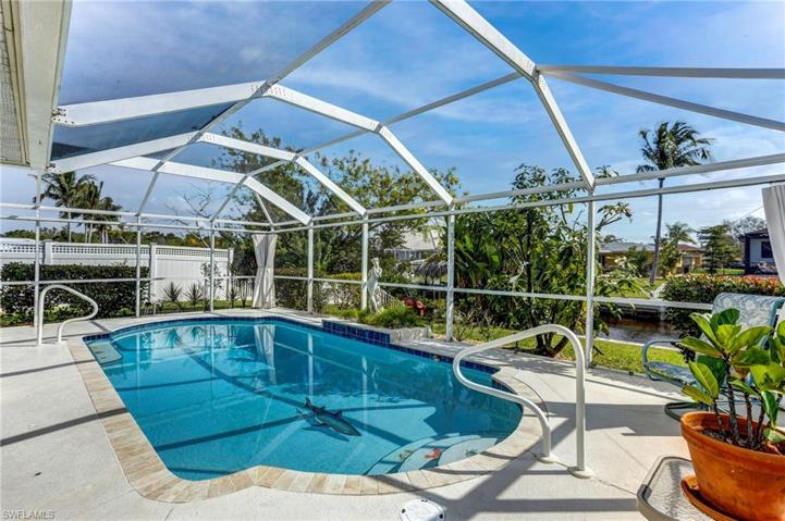 1939 SE 17th PL, CAPE CORAL FL 33990