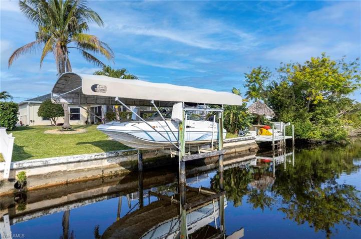 1939 SE 17th PL, CAPE CORAL FL 33990