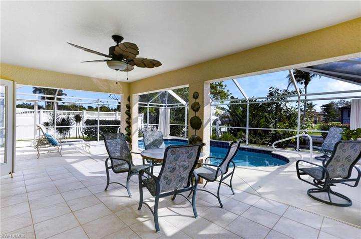 1939 SE 17th PL, CAPE CORAL FL 33990