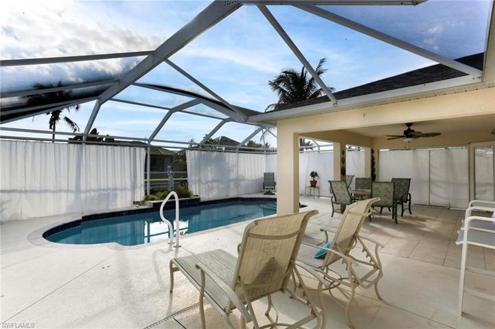 1939 SE 17th PL, CAPE CORAL FL 33990