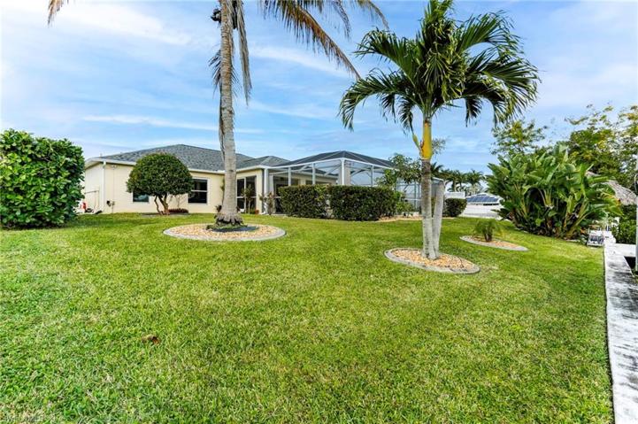 1939 SE 17th PL, CAPE CORAL FL 33990
