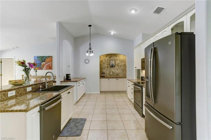 1939 SE 17th PL, CAPE CORAL FL 33990