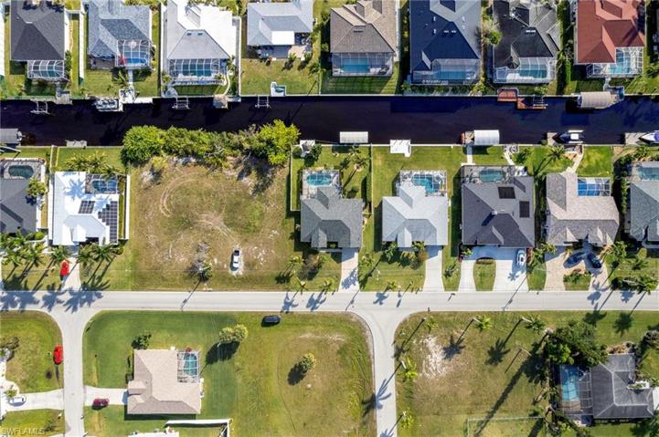 1939 SE 17th PL, CAPE CORAL FL 33990