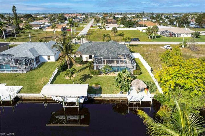 1939 SE 17th PL, CAPE CORAL FL 33990