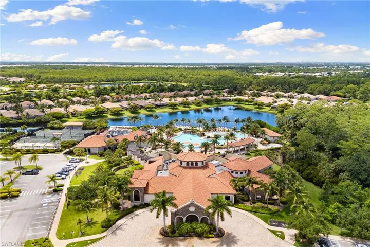 9735 Acqua Ct 615, Naples, Florida 34113