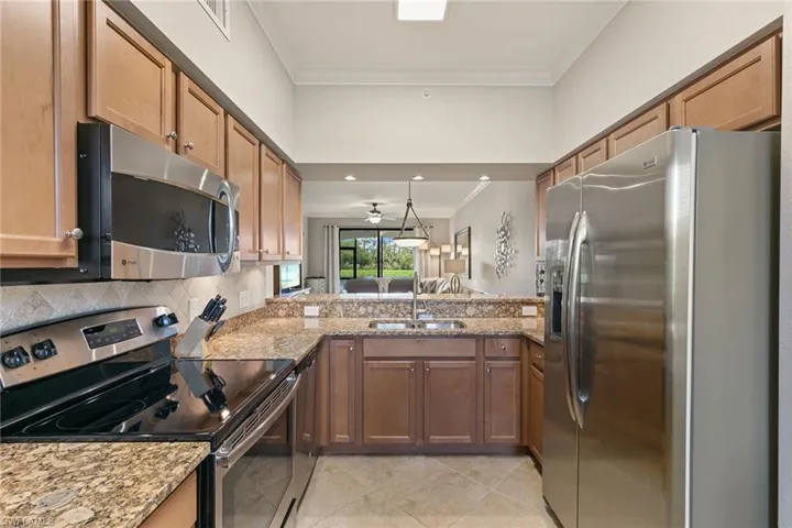 9735 Acqua Ct 615, Naples, Florida 34113
