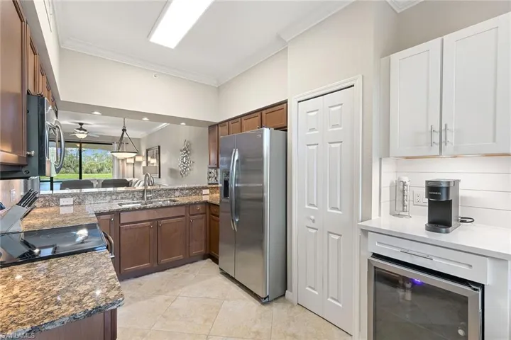 9735 Acqua Ct 615, Naples, Florida 34113
