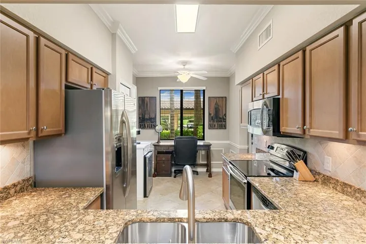 9735 Acqua Ct 615, Naples, Florida 34113