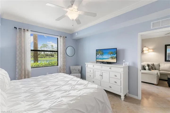 9735 Acqua Ct 615, Naples, Florida 34113
