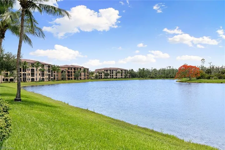 9735 Acqua Ct 615, Naples, Florida 34113