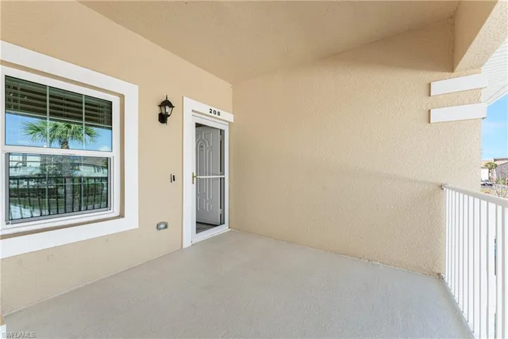 Entrance to property featuring a front porch covered area