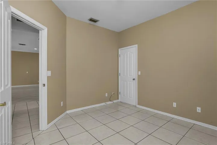 11082 Lakeland Cir, Fort Myers, Florida 33913