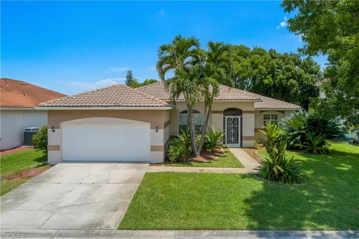 11082 Lakeland Cir, Fort Myers, Florida 33913