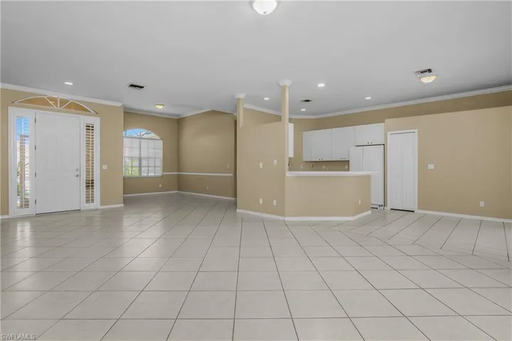 11082 Lakeland Cir, Fort Myers, Florida 33913