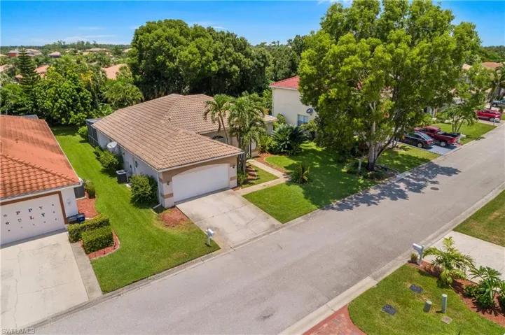 11082 Lakeland Cir, Fort Myers, Florida 33913