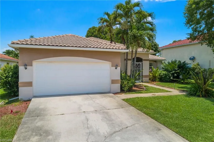 11082 Lakeland Cir, Fort Myers, Florida 33913
