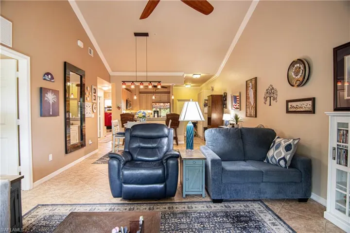 1076  Winding Pines  CIR, Cape Coral, FL 33909