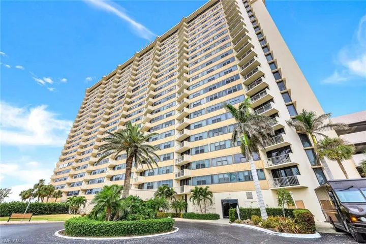 View of apartment building / complex