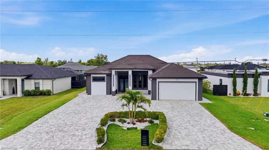 18 Ne 6th St, Cape Coral, Florida 33909